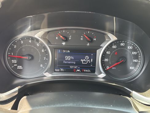 Used 2020 Chevrolet Equinox LT w/ Driver Convenience Package AWD/4WD image 18