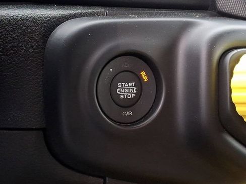 Used 2023 Jeep Wrangler Unlimited Sahara w/ Cold Weather Group AWD/4WD image 22