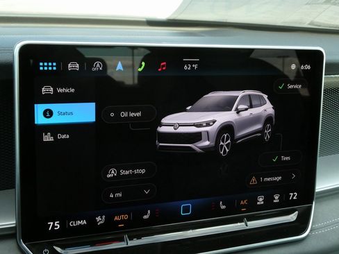 New 2025 Volkswagen Tiguan SE image 41