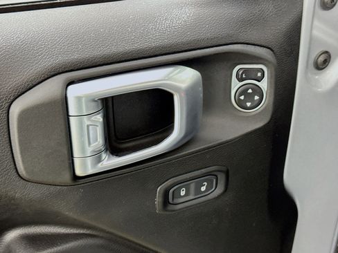 Used 2022 Jeep Wrangler Unlimited Sport image 20