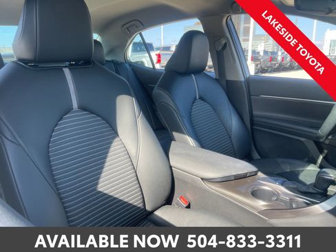 Used 2023 Toyota Camry SE image 15