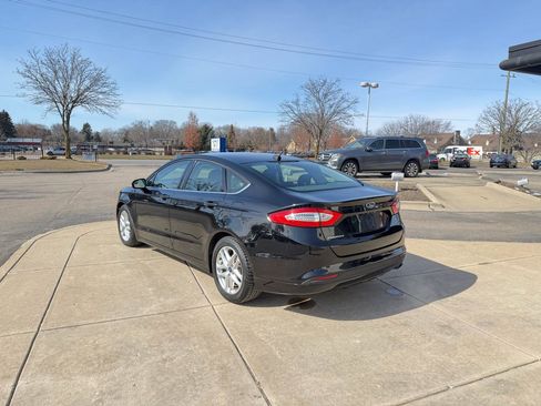 Used 2016 Ford Fusion SE image 7