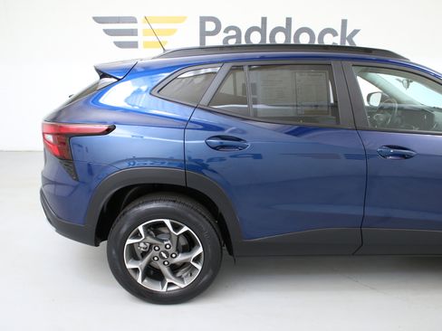 Certified 2024 Chevrolet Trax LT w/ Driver Confidence Package FWD image 9
