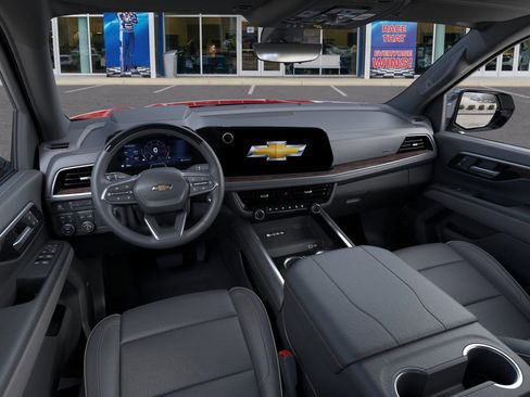 New 2026 Chevrolet Suburban Premier image 17