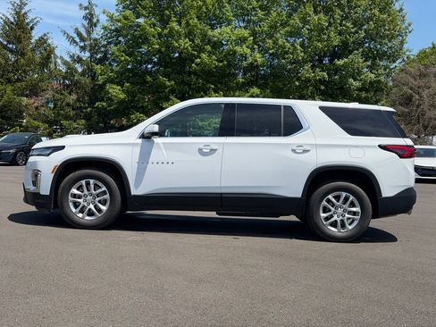 Used 2022 Chevrolet Traverse LS AWD/4WD image 3