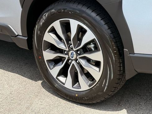 Certified 2025 Subaru Outback Limited image 21