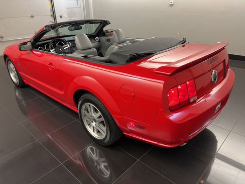 Used 2005 Ford Mustang GT Premium image 11