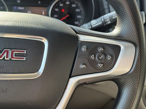 Used 2023 GMC Terrain SLE image 20