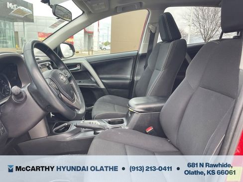 Used 2016 Toyota RAV4 XLE image 4