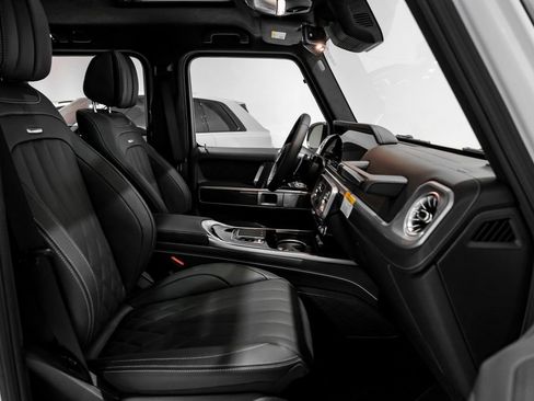Used 2026 Mercedes-Benz G 63 AMG 4MATIC image 32
