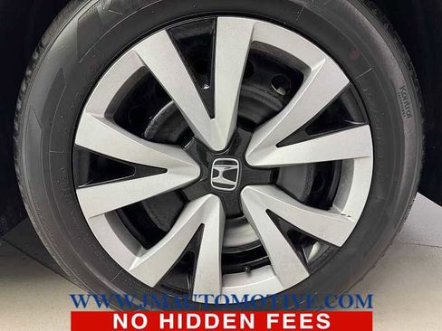 Used 2022 Honda Civic LX image 9