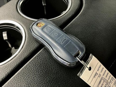 Used 2018 Porsche Panamera 4S image 13