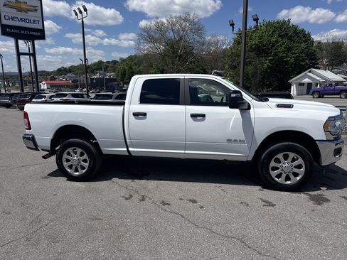 Used 2023 RAM 2500 Big Horn w/ Level 1 Equipment Group AWD/4WD image 2