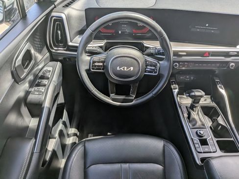 Certified 2024 Kia Sorento S FWD image 14