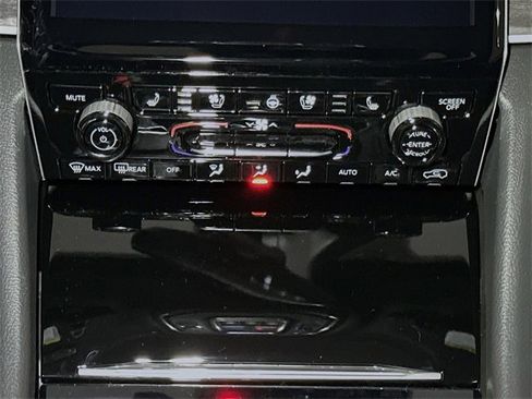 New 2025 Jeep Grand Cherokee L Limited w/ Luxury Tech Group II image 10