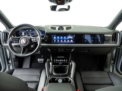 Used 2026 Porsche Cayenne S image 19