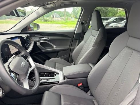Used 2025 Audi Q5 Premium Plus w/ Premium Plus AWD/4WD image 7