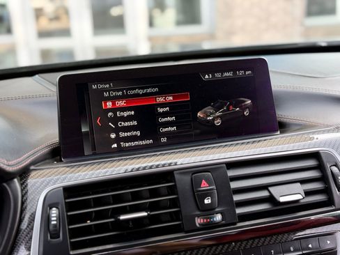 Used 2018 BMW M4 Convertible image 18