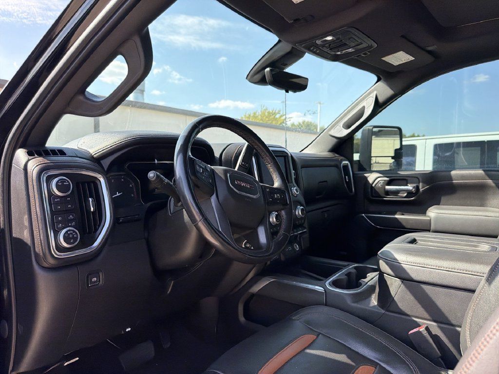 Used 2020 GMC Sierra 2500 AT4 w/ AT4 Premium Package AWD/4WD image 7
