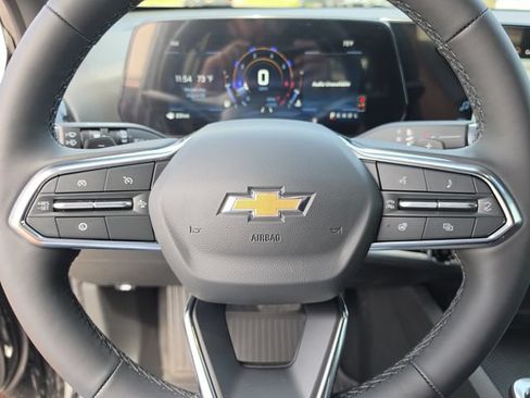 New 2027 Chevrolet Equinox LT FWD image 32