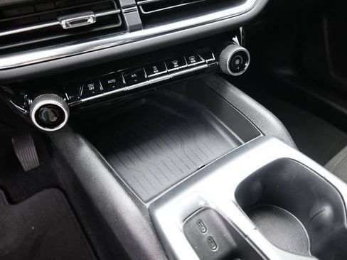 New 2026 Chevrolet Equinox EV LT image 31