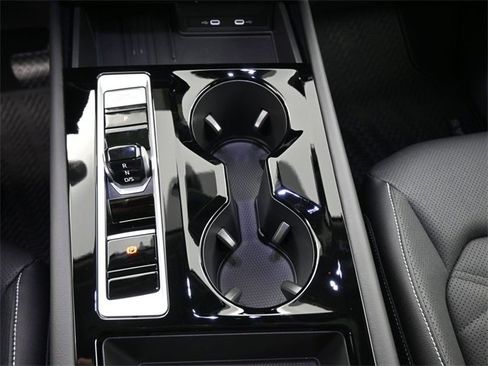 New 2026 Volkswagen Atlas SE image 9