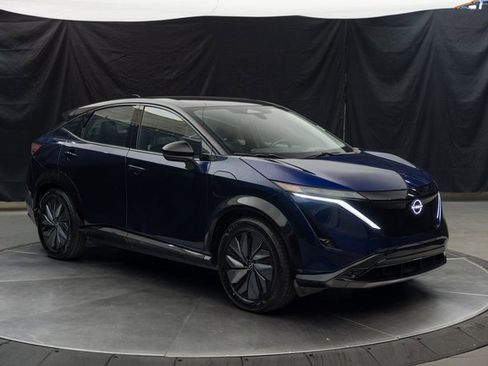 Used 2023 Nissan Ariya AWD image 2
