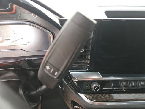 Used 2025 Chevrolet Silverado 2500 LT AWD/4WD image 17