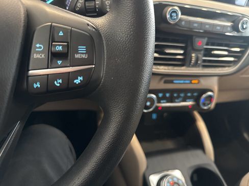 Used 2020 Ford Escape SE image 27