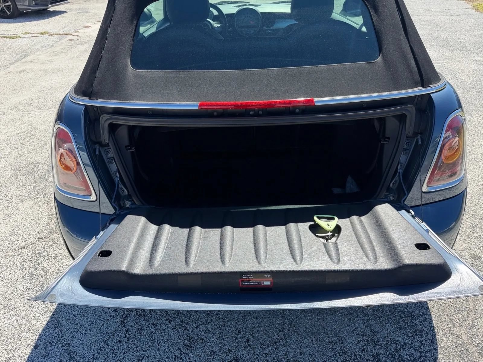 Used 2010 MINI Cooper Convertible FWD image 18