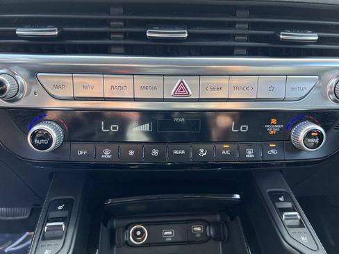 Used 2022 Kia Telluride EX w/ EX Premium Package FWD image 17