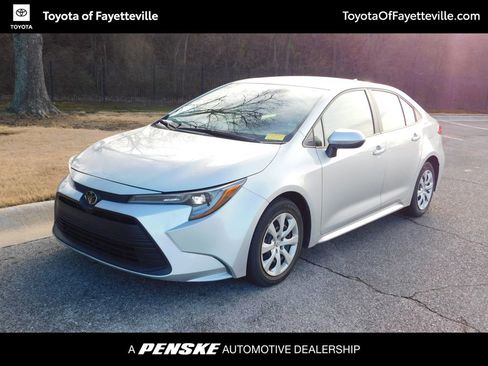 Used 2024 Toyota Corolla LE image 1