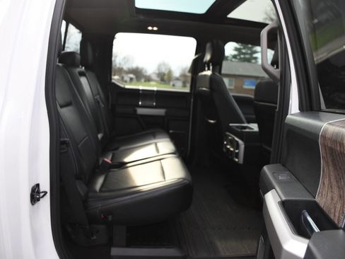 Used 2019 Ford F250 Lariat w/ Lariat Ultimate Package AWD/4WD image 19