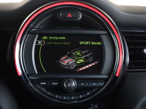 Used 2015 MINI Cooper 4-Door Hardtop FWD image 36
