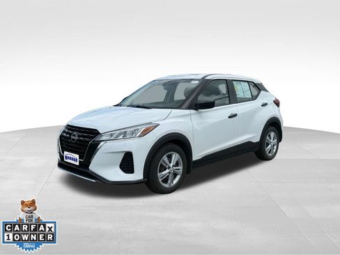 Used 2022 Nissan Kicks S w/ Interior Electronics Package FWD image 1