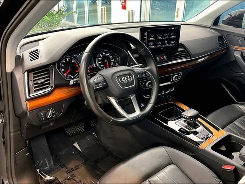Certified 2023 Audi Q5 Premium w/ Convenience Package image 18