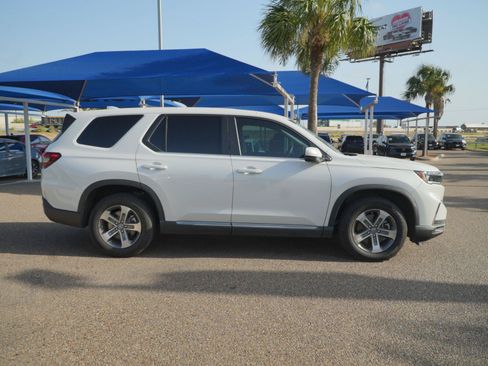 Used 2025 Honda Pilot EX-L image 4