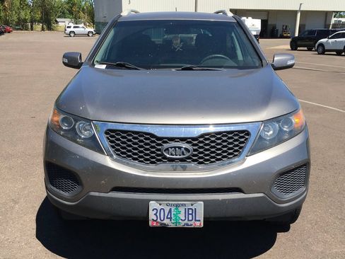 Used 2012 Kia Sorento LX w/ Third Row Pkg AWD/4WD image 9