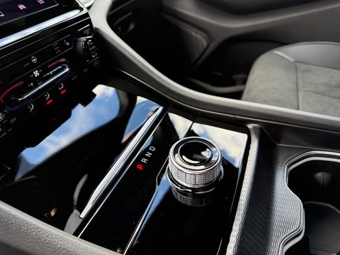 New 2025 Jeep Grand Cherokee Altitude image 24