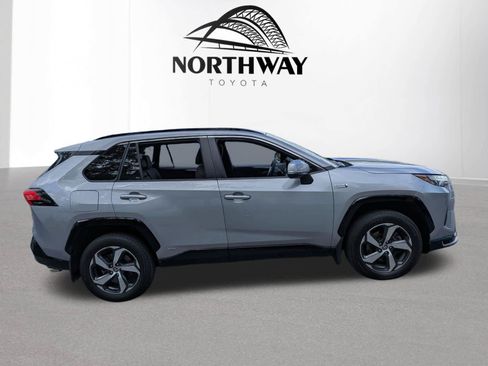 Used 2023 Toyota RAV4 SE w/ Weather & Moonroof Package AWD/4WD image 2