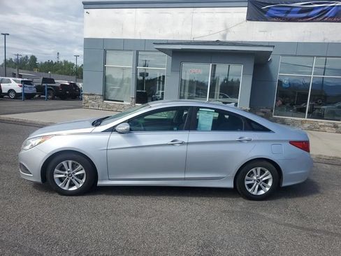 Used 2014 Hyundai Sonata GLS w/ Popular Equipment Group 2 FWD image 2
