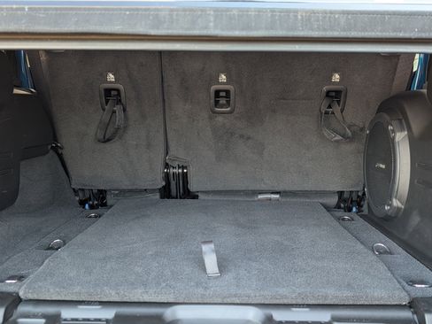 Used 2024 Jeep Wrangler Sport S image 18