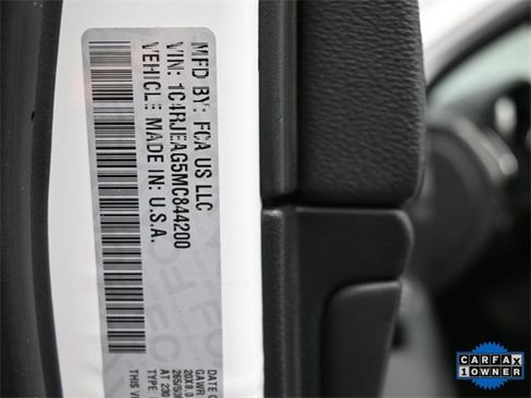 Used 2021 Jeep Grand Cherokee Laredo X image 20