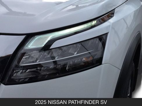 Used 2025 Nissan Pathfinder SV FWD image 10
