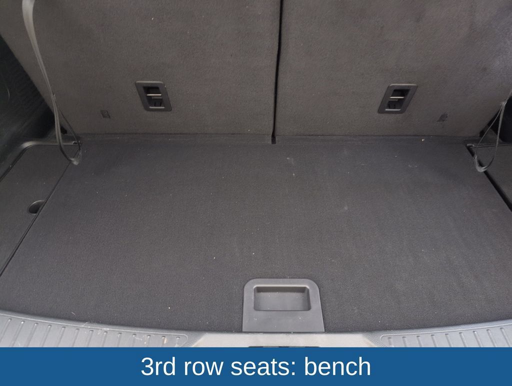 Used 2023 Ford Explorer XLT w/ Equipment Group 202A RWD image 30