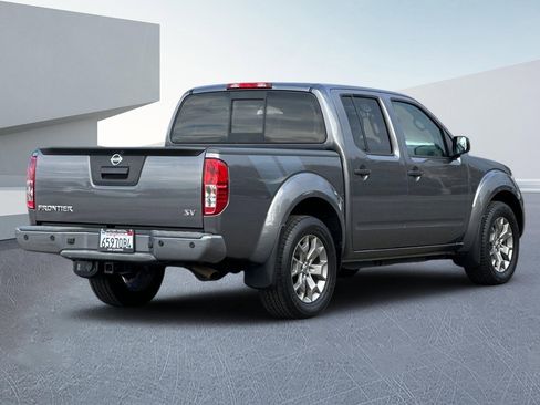 Used 2021 Nissan Frontier SV image 4