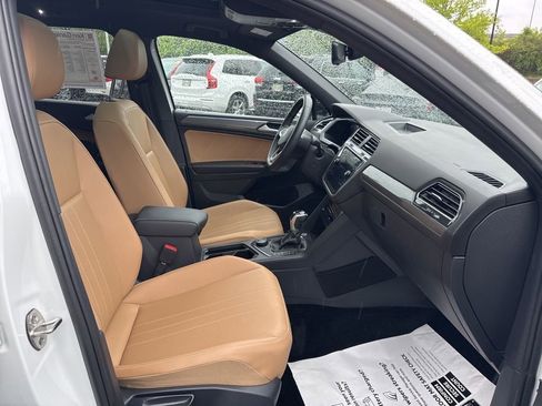 Used 2023 Volkswagen Tiguan SE R-Line AWD/4WD image 21