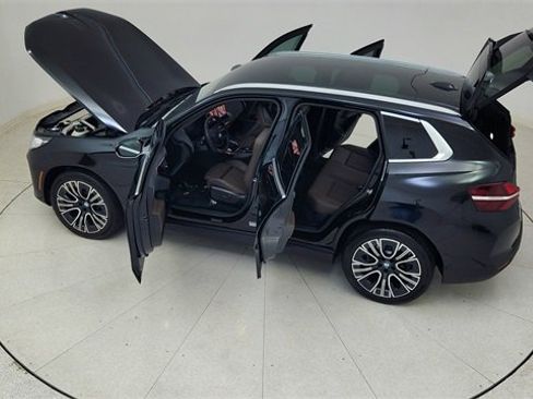 Used 2025 BMW X3 xDrive30i w/ Premium Package image 83