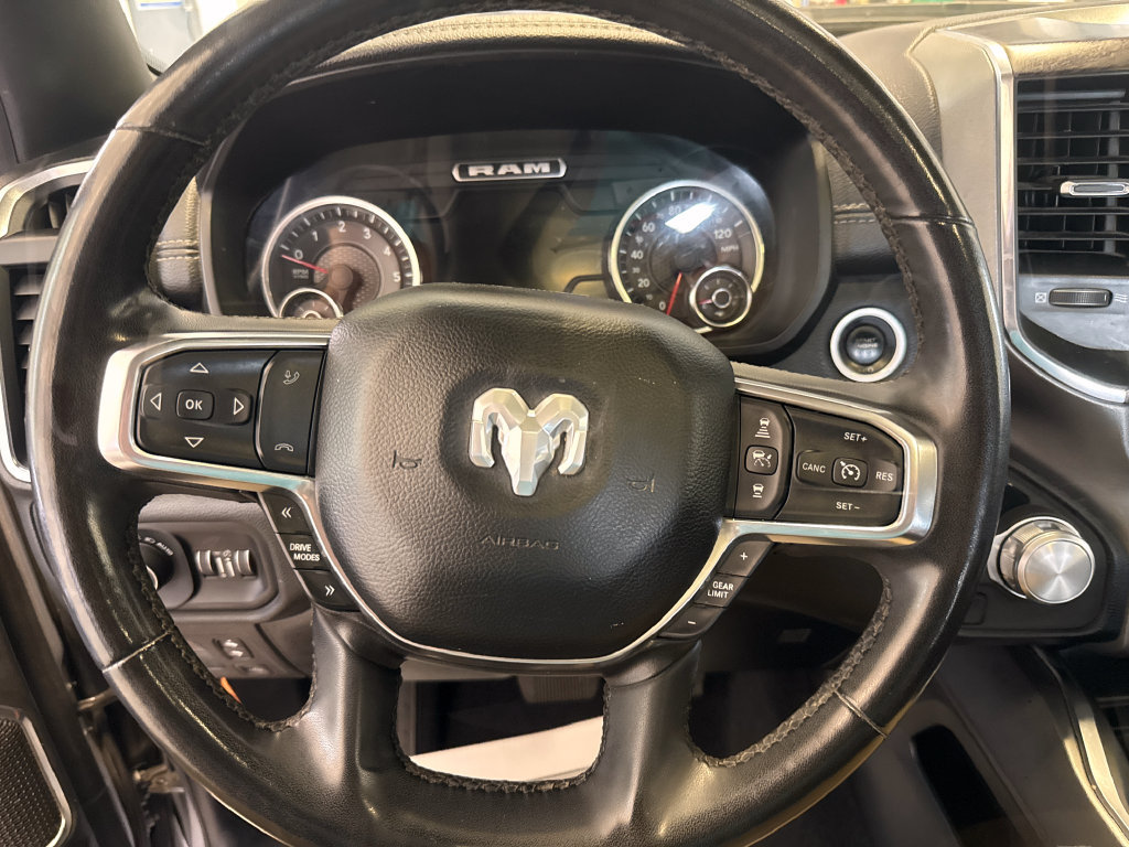 Used 2025 RAM 1500 Laramie w/ Sport Appearance Package AWD/4WD image 15