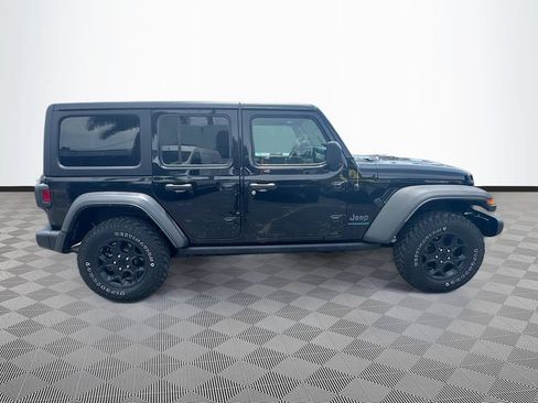 Used 2023 Jeep Wrangler Unlimited w/ Convenience Group AWD/4WD image 5